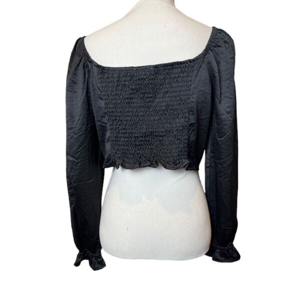 NWOT Kirious Black Long Sleeve Crop Top Tie Front Elastic Back Peek a Boo Large - Picture 4 of 8
